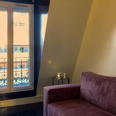 Appartement Quartz, An Elegant Haven In Canal Saint-martin Parijs